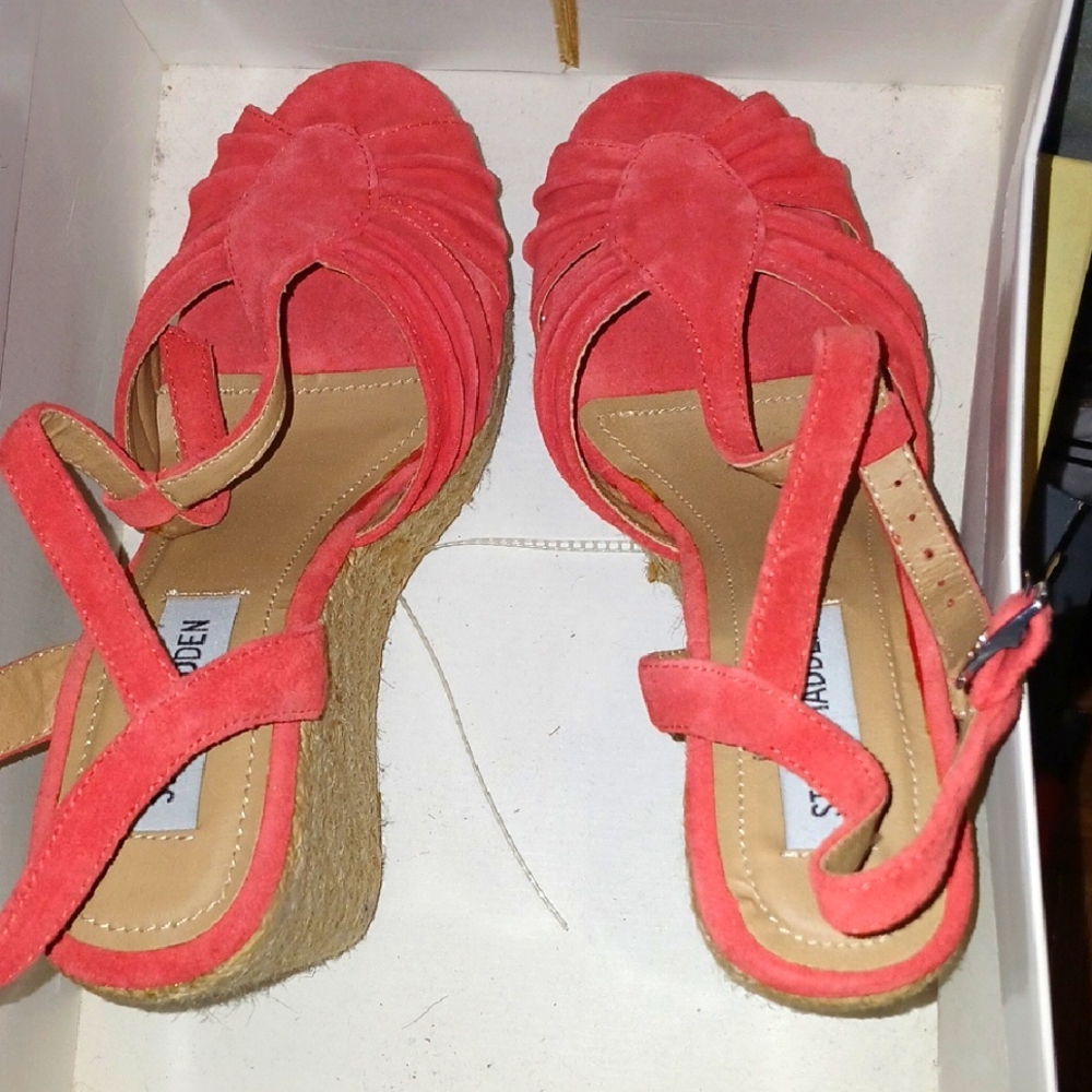 Steve Madden Pink Wedge Sandals with Strappy Design